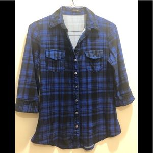 Blue and black plaid button down 3/4 sleeve blouse with collar. Size S
